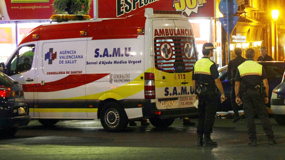 Una ambulancia pierde a un herido de camino al hospital y los conductores dan positivo en drogas