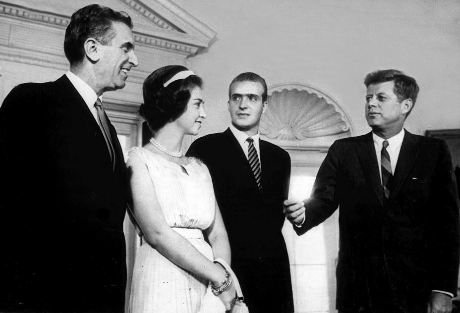 Los Príncipes de España Juan Carlos y Sofía con John. F. Kennedy. EFE