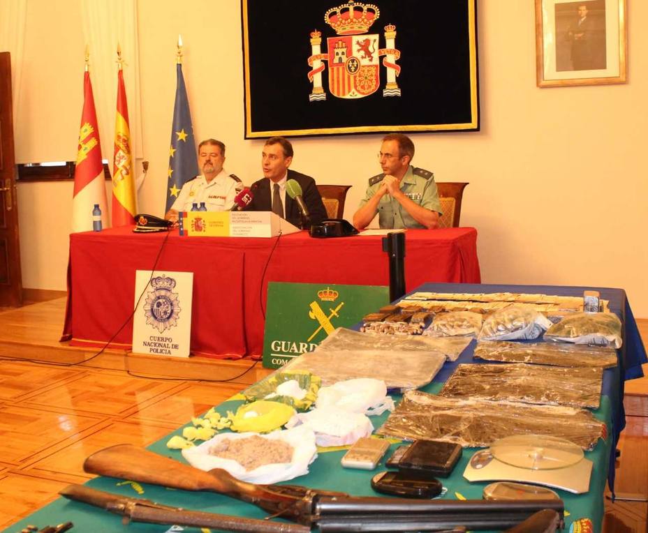 Policía Nacional y Guardia Civil desarticulan una red dedicada al tráfico de drogas