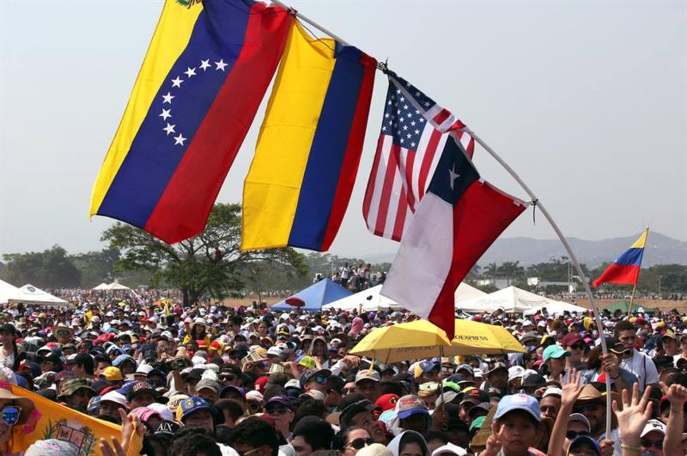 Al menos 150.000 personas acuden al Venezuela Aid Live en apoyo de Guaidó
