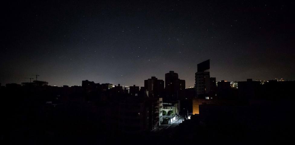 Un apagón deja a oscuras Venezuela