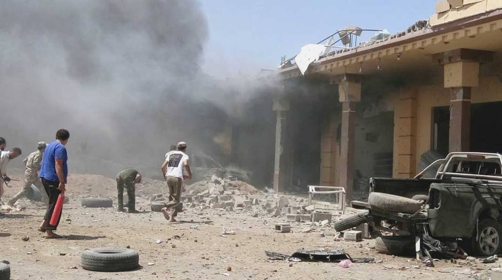 20 muertos y 35 heridos en un ataque aéreo de Hafter en el suroeste de Libia