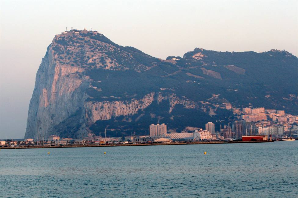 Vox plantea recuperar el cierre de la Verja de Gibraltar tras el Brexit para forzar a Reino Unido a una negociación