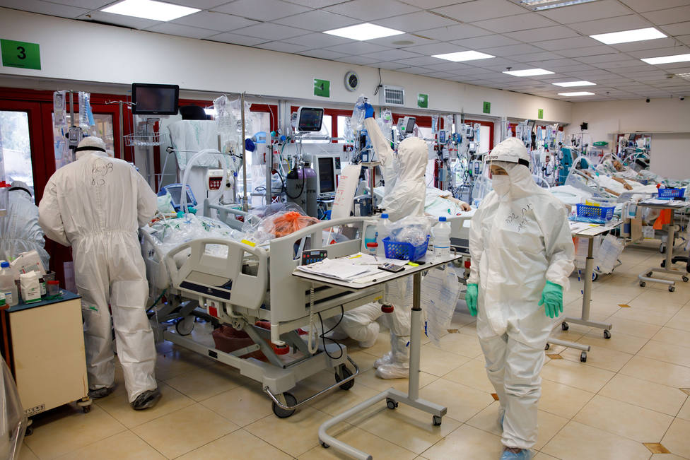 Foto de archivo de una UCI perparada para atender a pacientes con coronavirus - FOTO: Europa Press / Ziv Koren