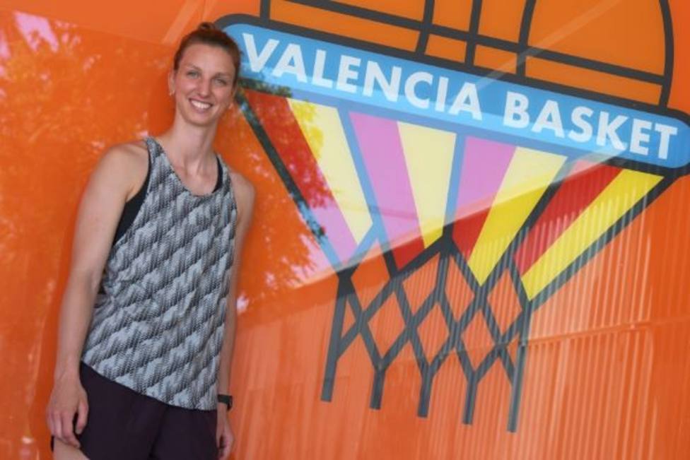 Laura Gil comienza su nueva aventura con Valencia Básket