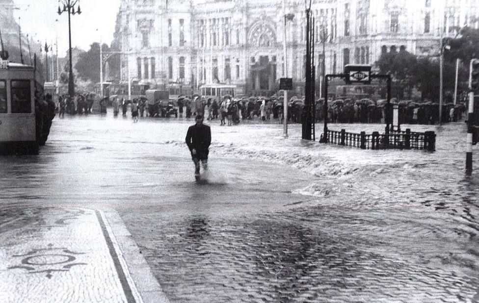 La inundación en el Metro de Madrid tiene precedente: así quedó Cibeles en 1942