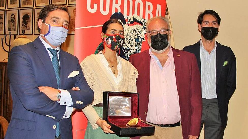 Presentación del trofeo La Oreja de Oro’ del Club Calerito de Córdoba