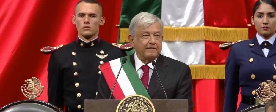 López Obrador promete en su toma de posesión acabar con la corrupción y la impunidad