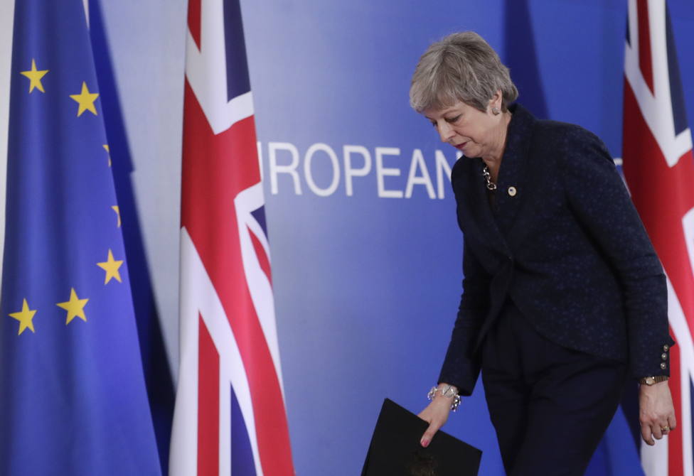Nueva semana crucial para el Brexit: May reúne a sus ministros