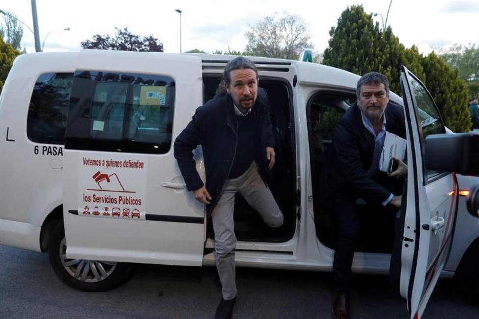 Iglesias llega al debate electoral en taxi para “tener un gesto” con el sector