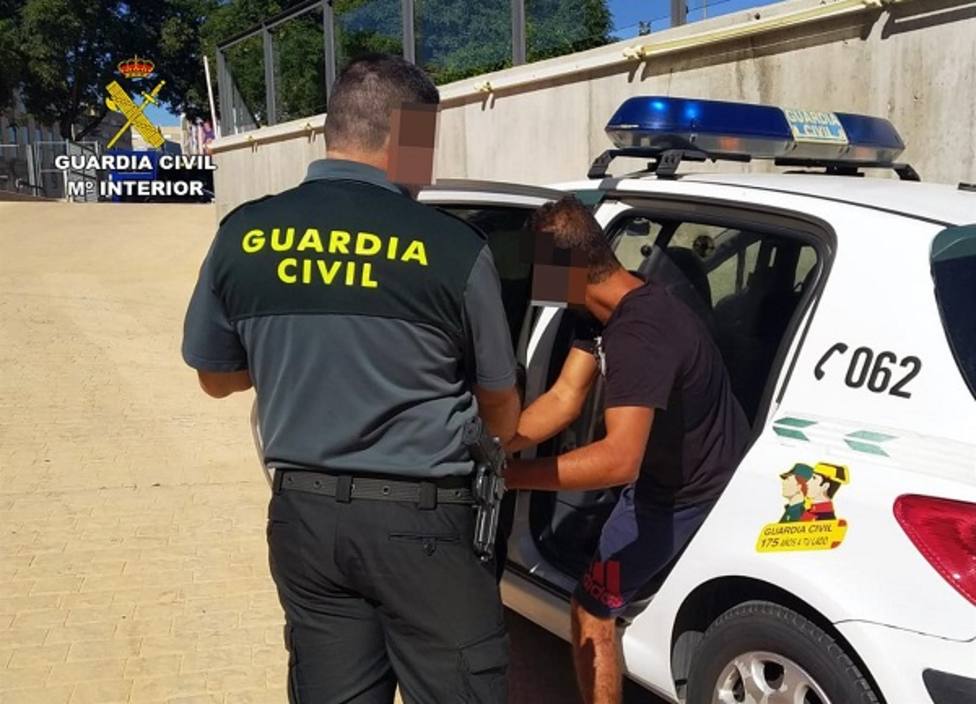 Guardia Civil detiene a un individuo en Sangonera por cometer, presuntamente, varios robos con violencia