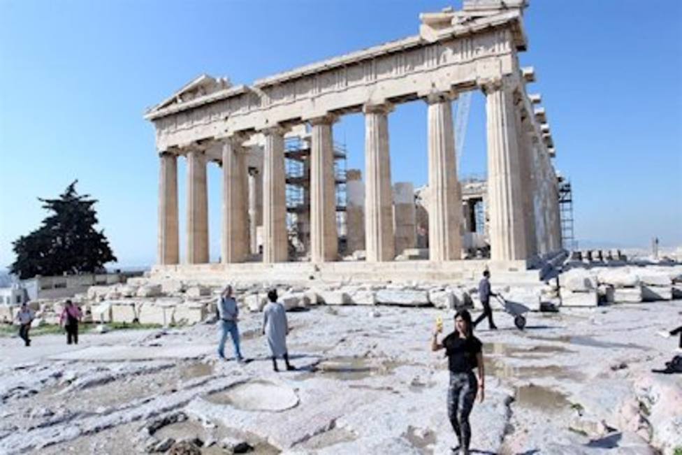 Grecia prorroga hasta el 15 de mayo la suspensión de vuelos a España y otros países