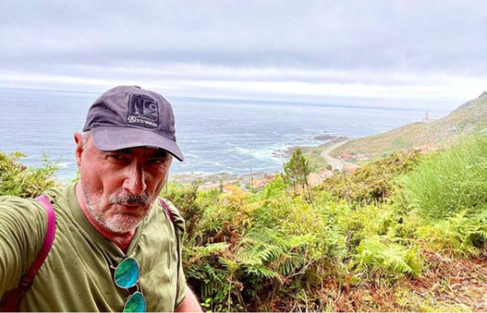 Carlos Herrera disfruta del Camino Portugués por la costa