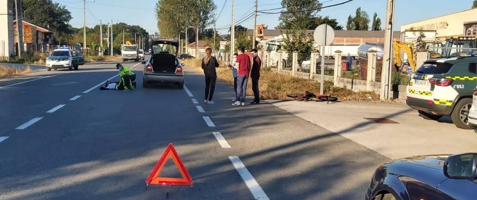 Herido un ciclista en una colisión con un vehículo en Sarria