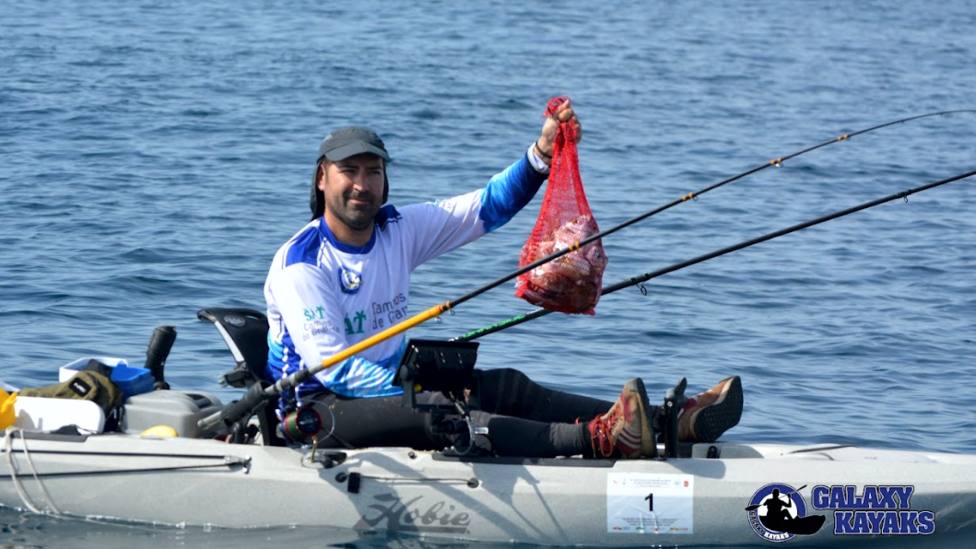El carchunero Arsenio Frías se proclamó campeón de España absoluto de pesca en kayak