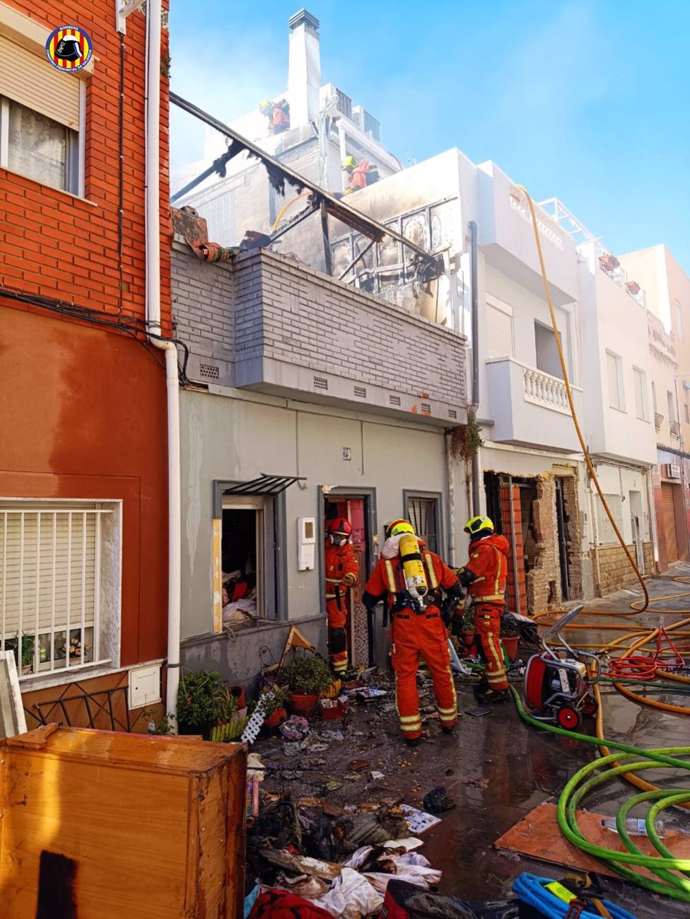 Muere una mujer en el incendio de una vivienda en el Puerto de Sagunto (Valencia)