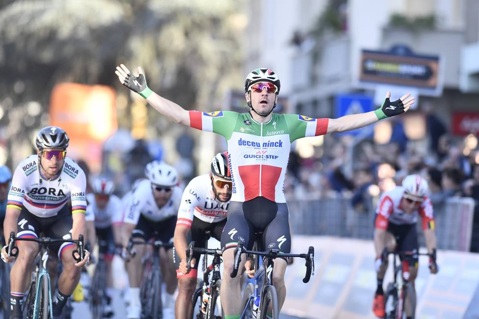 Viviani le gana el sprint a Sagan en la tercera etapa de la Tirreno-Adriático