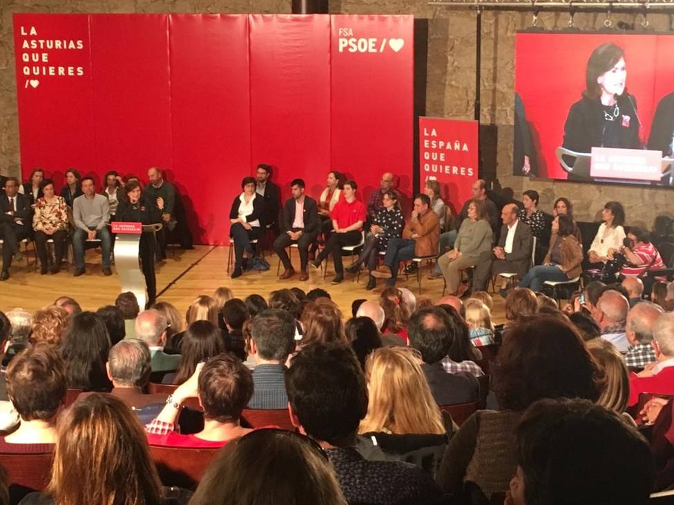 Calvo afirma que la historia vuelve a retar al PSOE y anima a pasar el voto de las encuestas a las urnas