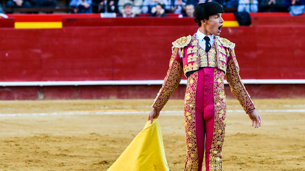 Borja Collado durante su actuación en la última Feria de Fallas de Valencia