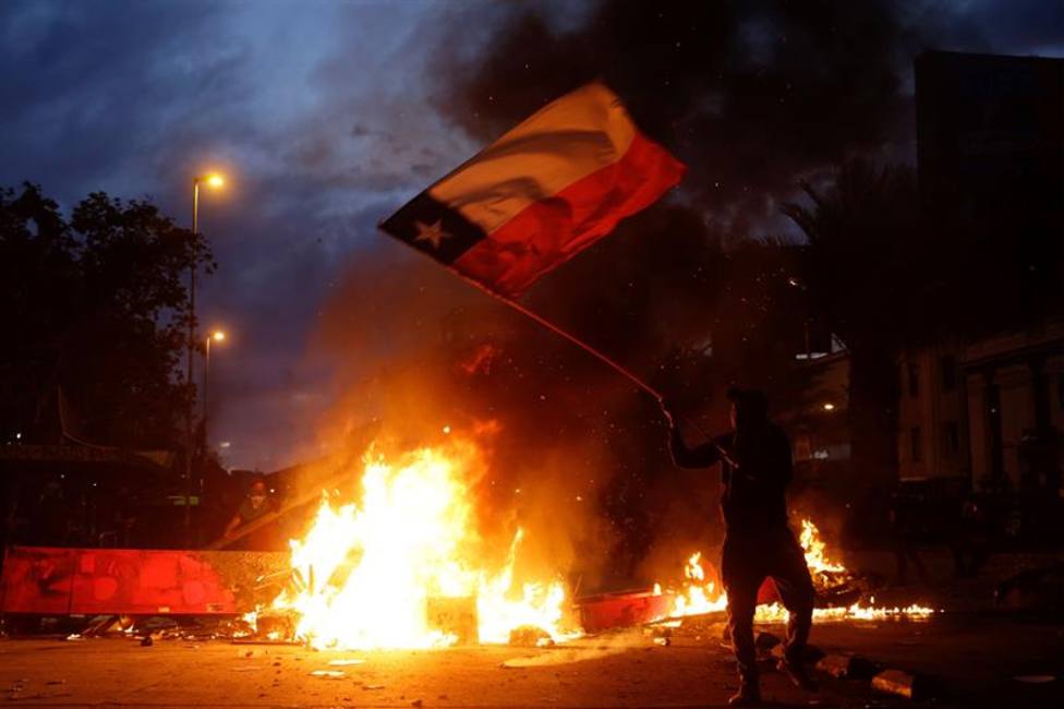 Las protestas en Chile se avivan con la marcha más grande de su democracia