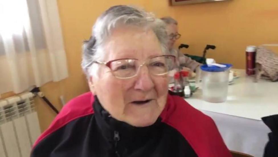 La señora de Teruel que se ha hecho viral por reírse en directo de la caída de su vecina en la nieve