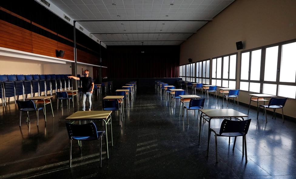 Los colegios de la Comunitat Valenciana adaptan sus dependencias a la inminente vuelta al cole