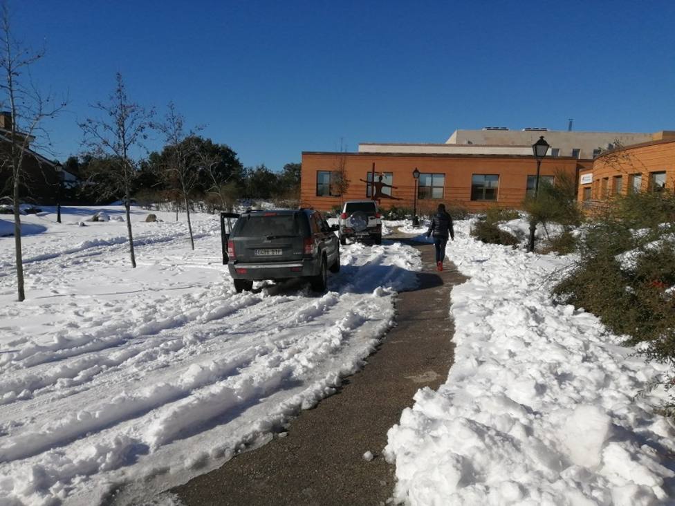 Hasta este jueves no se había limpiado la nieve en el Centro de Salud