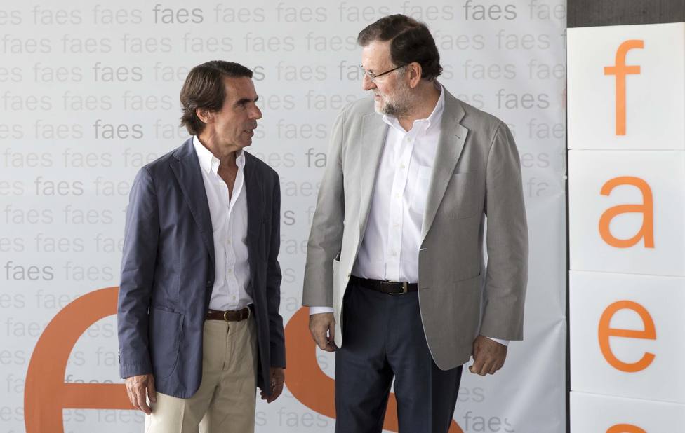 Aznar y Rajoy comparecerán como testigos en el juicio de la caja b el próximo 24 de marzo