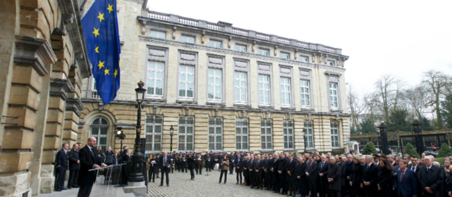 El primer ministro belga, Charles Michel, habla durante una ceremonia de conmemoración en el Parlamento belga para las víctimas de ataques con bombas del martes en Bruselas, Bélgica, 24 de marzo de 2016. REUTERS / Nicolas Maeterlinck