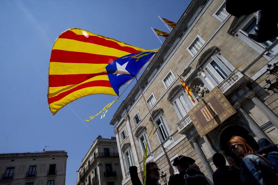 El apoyo a la independencia de Cataluña baja en favor de la autonomía