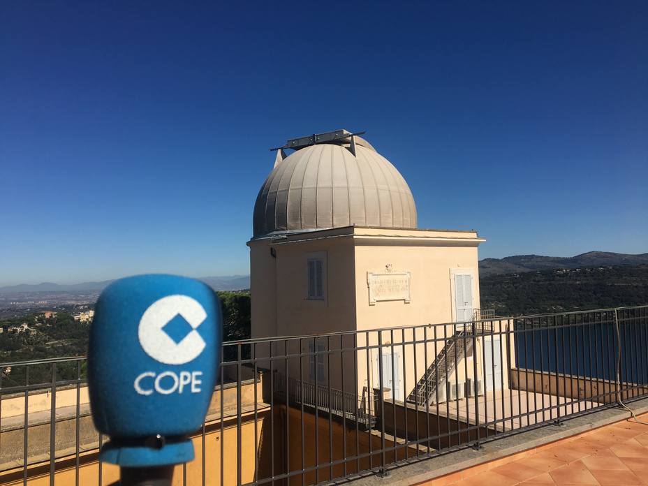 Vista de una de las cúpulas giratorias de uno de los telescopios del Observatorio Vaticano en Castelgandolfo
