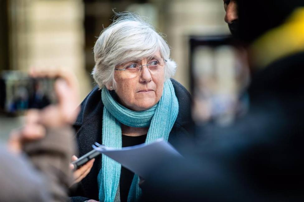 Clara Ponsatí a su salida del tribunal de Edimburgo