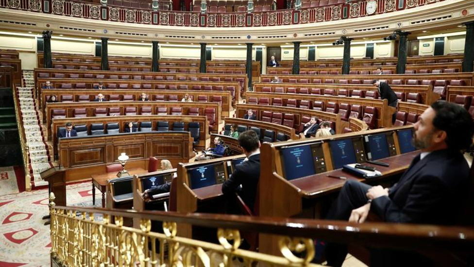 El PSOE afirma que sus diputados y senadores donarán parte de su nómina ante el parón de las Cortes