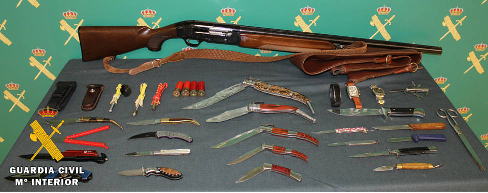 Un detenido en Burgos por portar una escopeta sin licencia y 21 navajas y cuchillos, algunos de gran tamaño