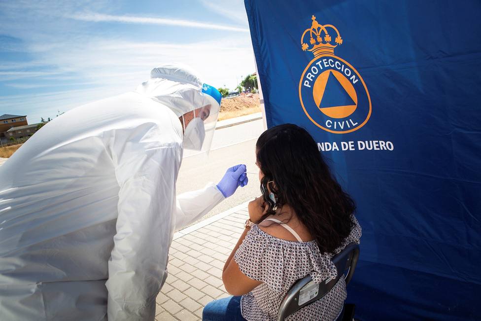 El coronavirus da un respiro a Castilla y León al notificarse 1.403 casos y 31 fallecidos desde ayer