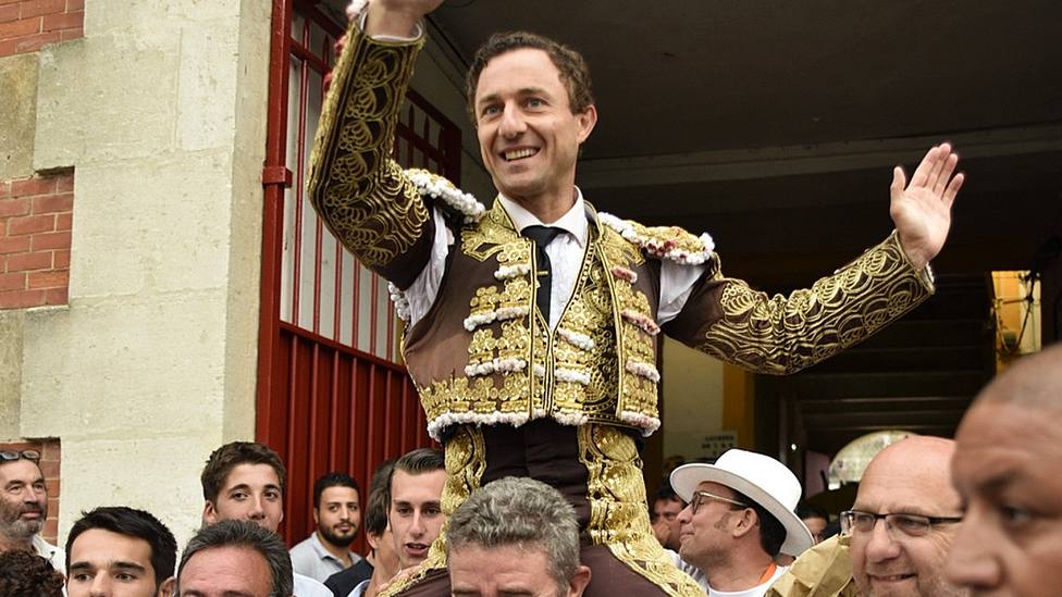 Rafaelillo, en un imagen de archivo, salió a hombros este martes en la plaza de Castellón