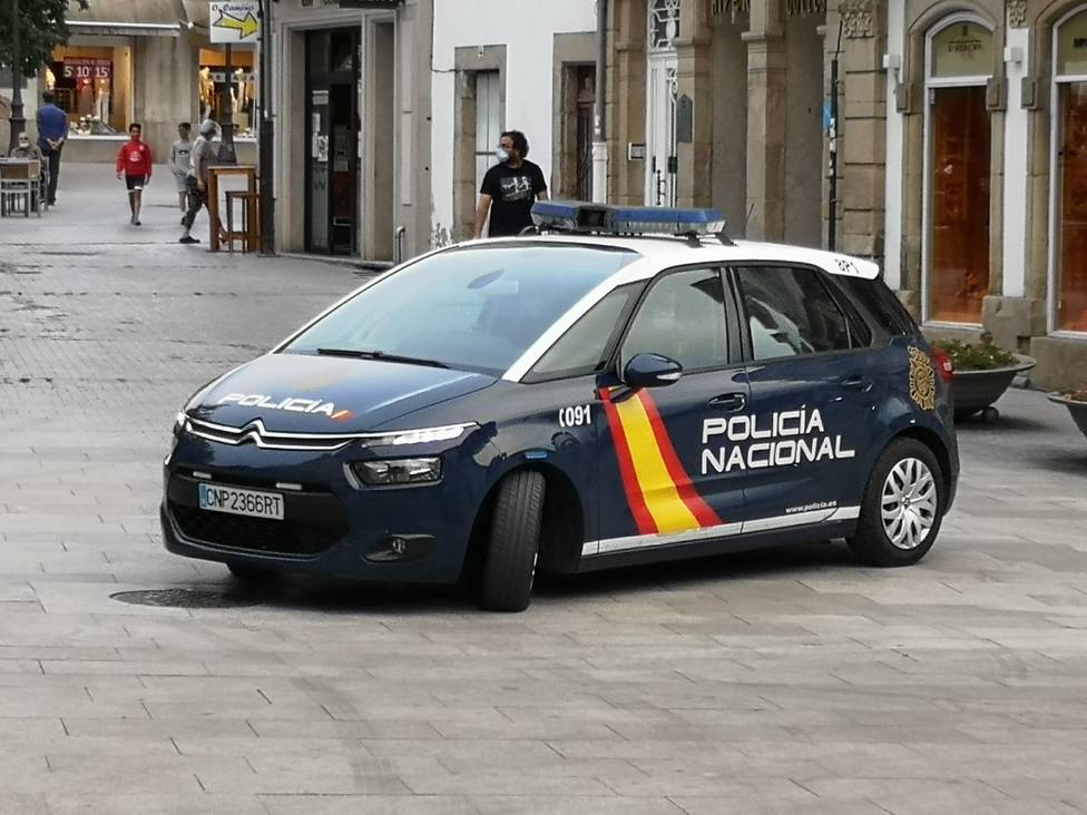 Coche patrulla de la Policía Nacional en Campo Castelo
