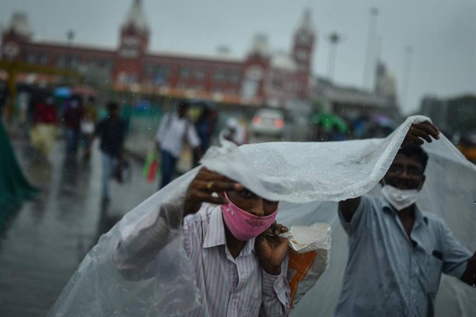 Al menos 24 muertos y cientos de desaparecidos por las fuertes lluvias en el sureste de India