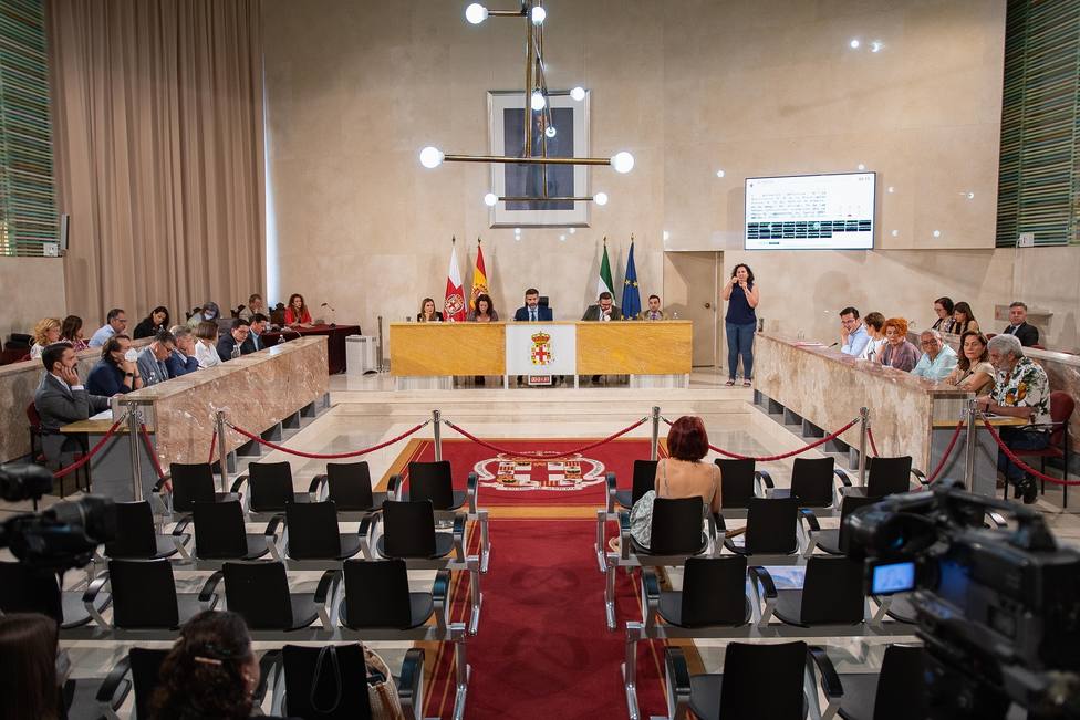 El Ayuntamiento de Almería elige por sorteo a los presidentes y vocales de las mesas electorales