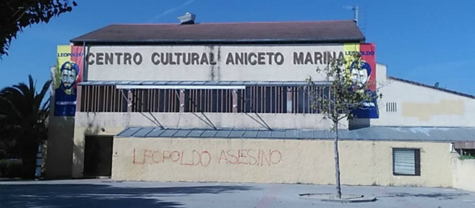 Pintadas en el centro de Brunete donde el padre de Leopoldo López presenta su libro esta tarde. Ayuntamiento de Brunete
