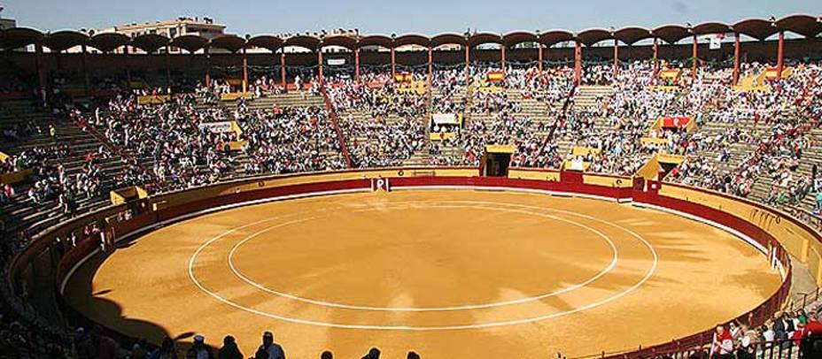 La plaza de El Plantío pasará a la historia tras la Feria de San Pedro 2013. ARCHIVO