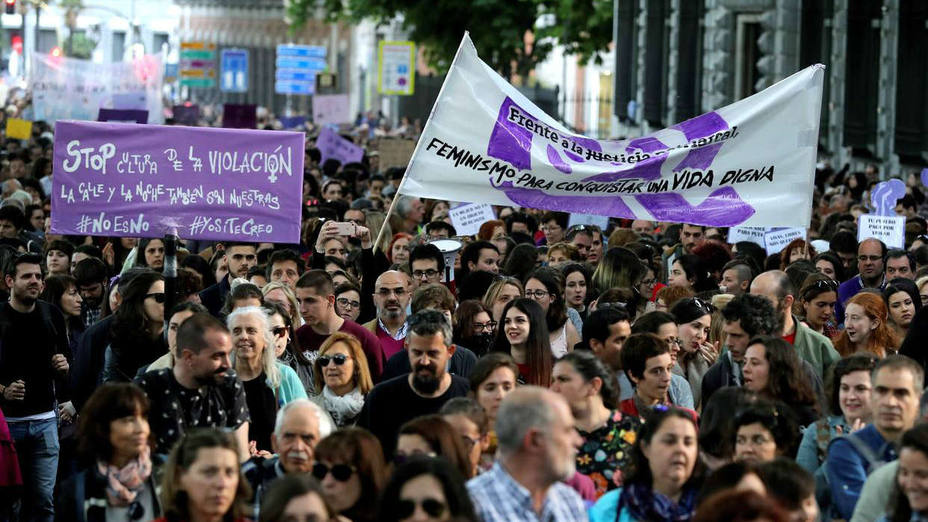 Miles de personas vuelven a llenar las calles de Madrid contra la sentencia de La Manada