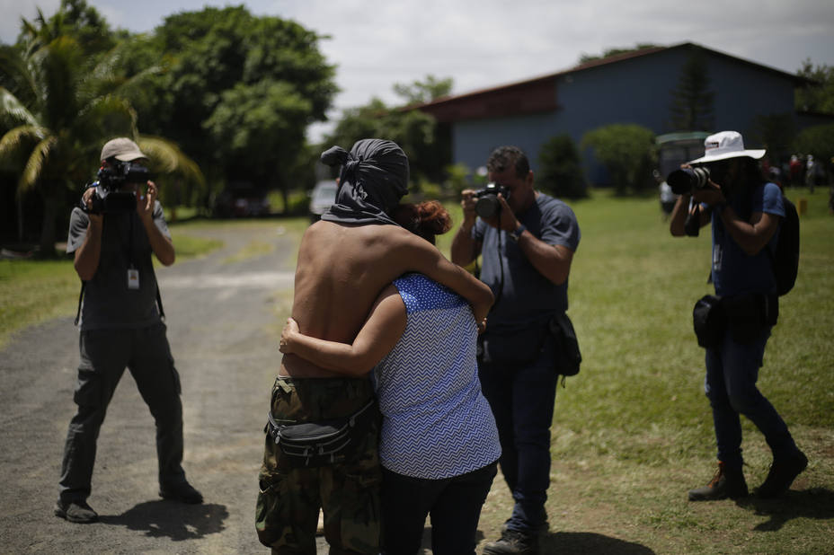 Dos muertos y dos heridos dejó ataque policial contra iglesia de Nicaragua