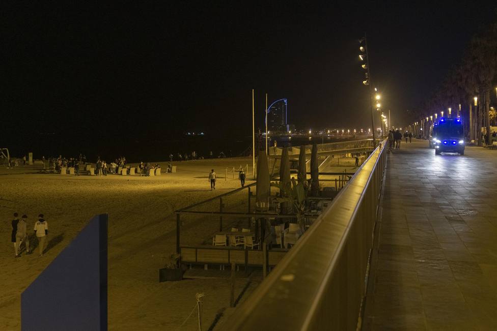 El TSJC avala restringir el acceso a plazas y playas por la noche