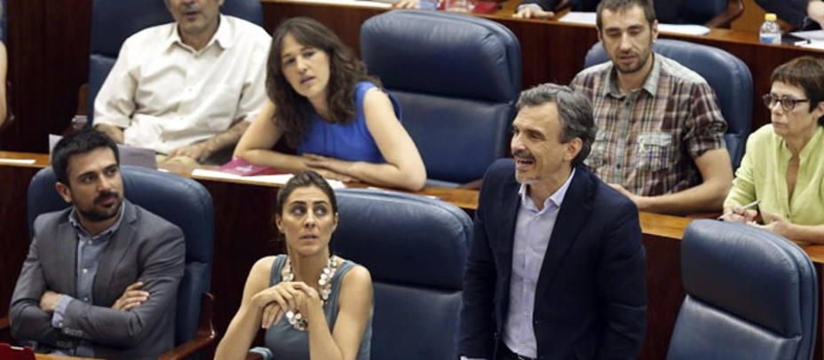 María Espinosa, segunda por la izquierda en la fila superior, ha acusado de oscurantista la gestión de Taurodelta. ARCHIVO