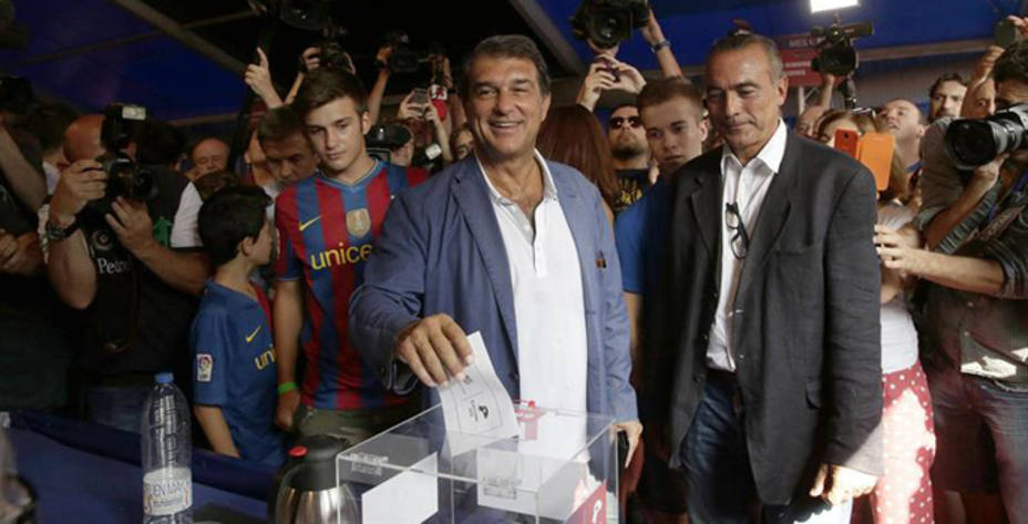 Laporta, durante su votación en las elecciones a presidente del FC Barcelona. EFE