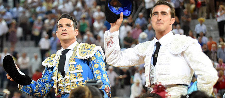 José María Manzanares y El Fandi salieron a hombros este martes en Huesca. ARCHIVO