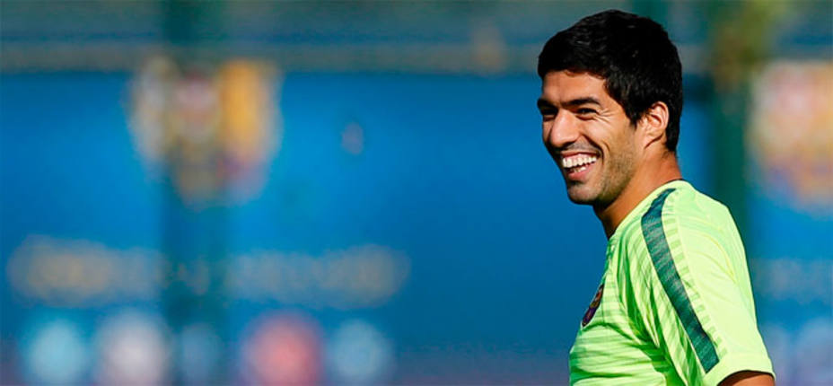 Luis Suárez, preparado para debutar en Champions con el Barcelona. REUTERS
