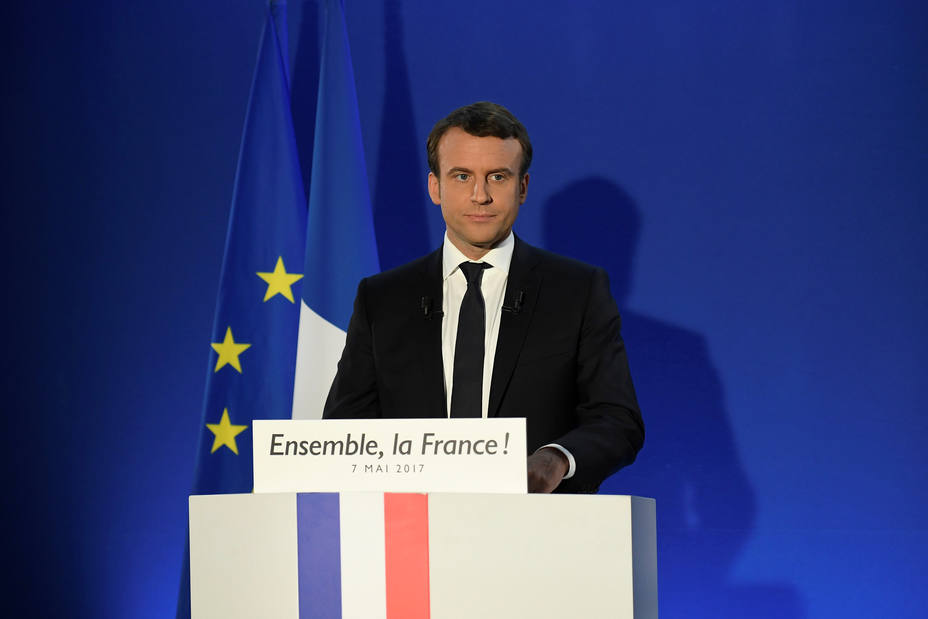 Emmanuel Macron en un momento de su primer discurso como ganador de las elecciones