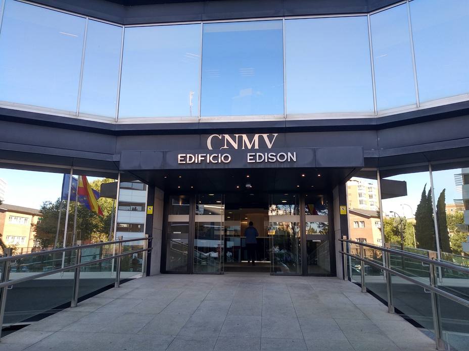 La CNMV multa a MG Valores con 450.000 euros e inhabilita a su consejero delegado